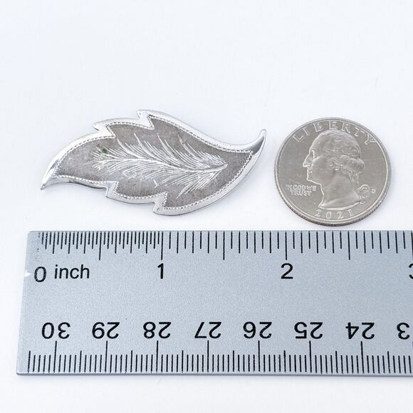 Vintage Sterling Silver 925 Engraved Leaf Brooch - Picture 6 of 6